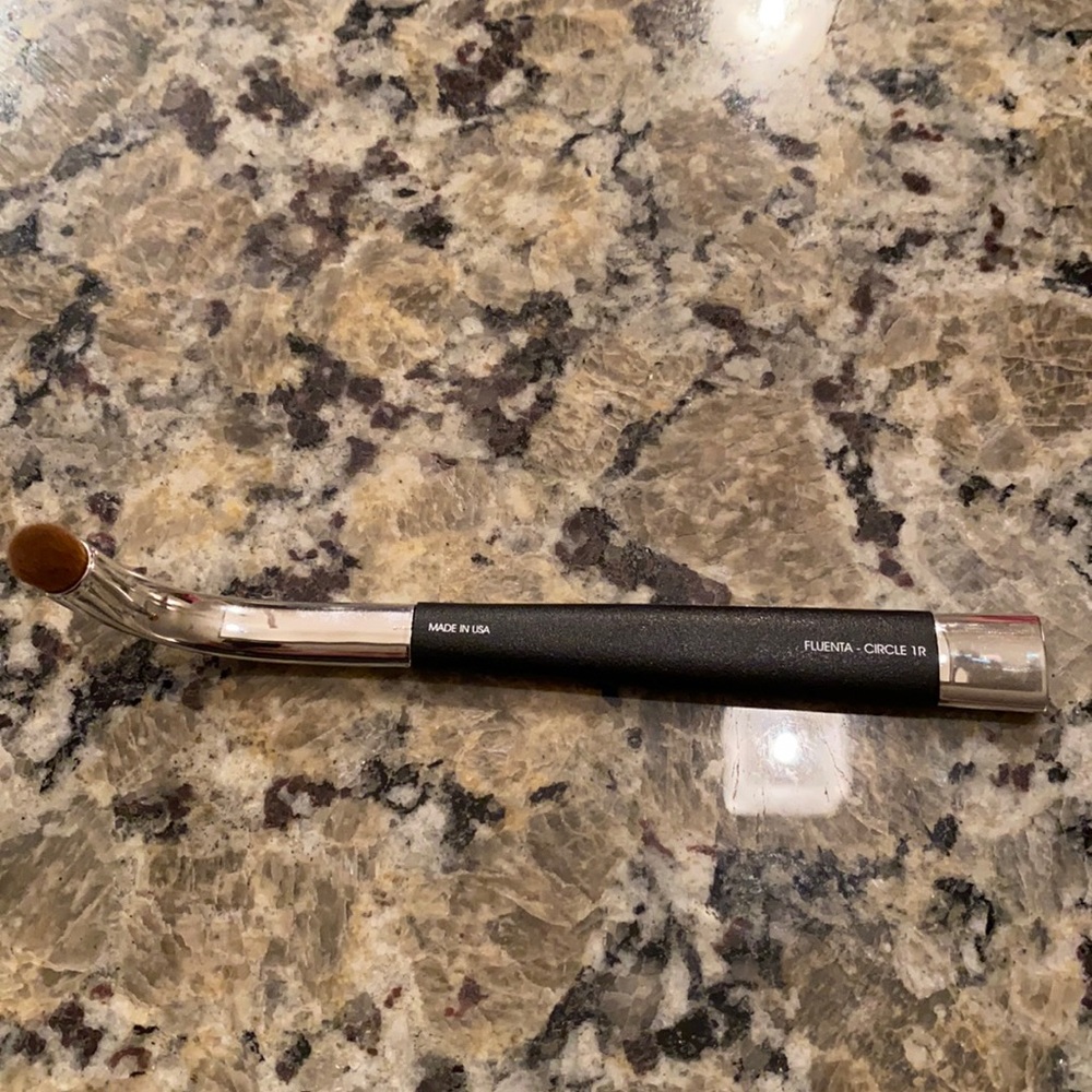 Artis Circle 1R Makeup Brush